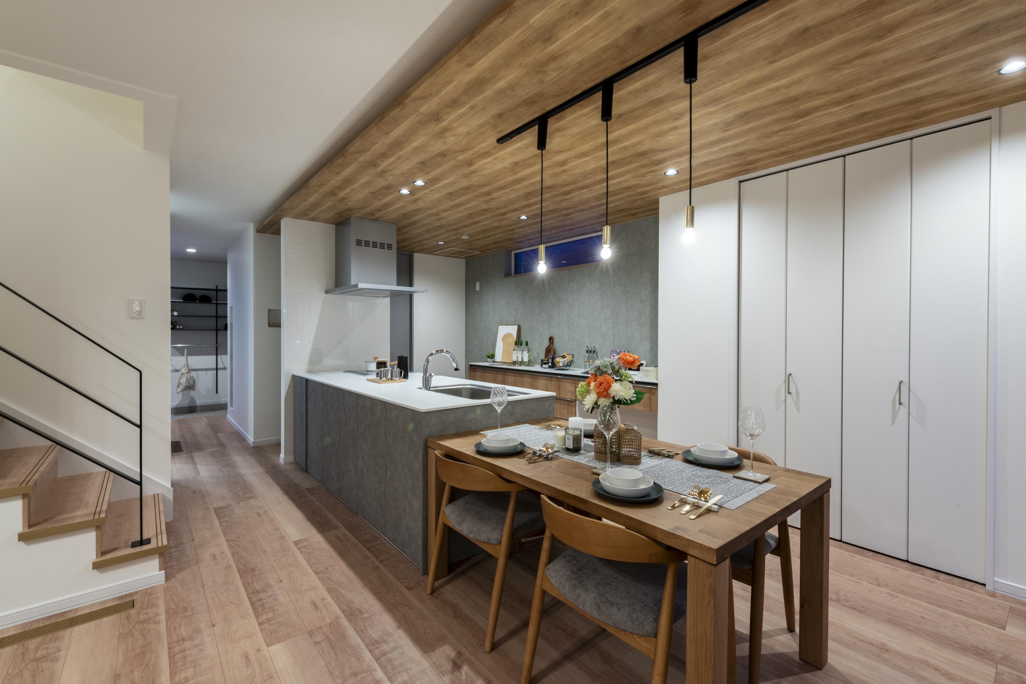 【オーダー住宅見学会】やわらかな木の温もりと上質さが調和する家<札幌市東区東雁来9条>